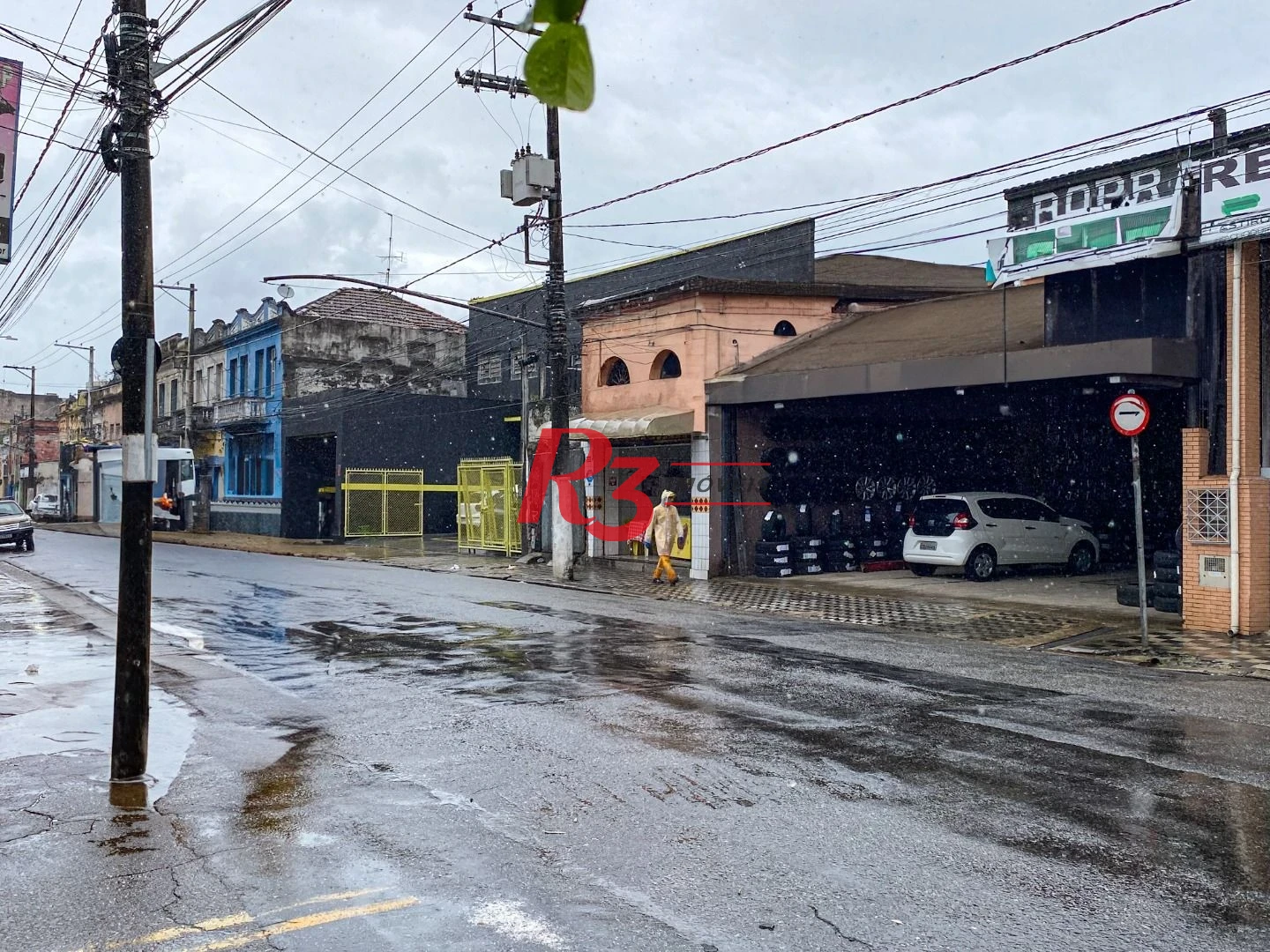 Galpão à venda, 180 m² por R$ 870.000,00 - Vila Nova - Santos/SP