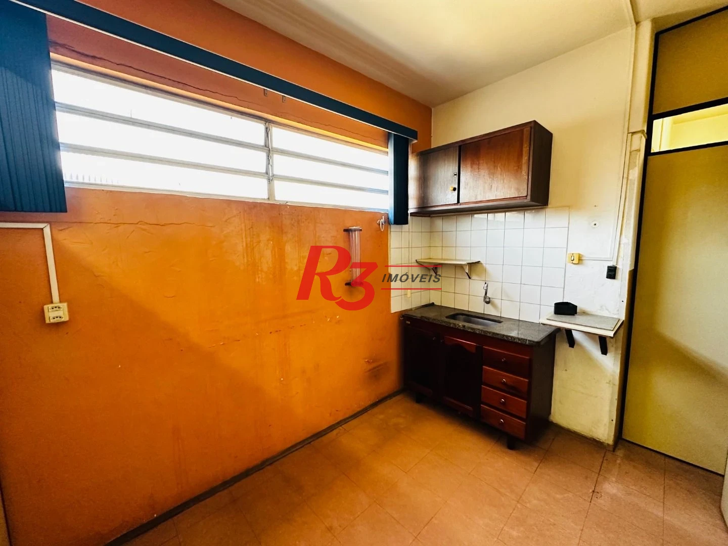 Prédio para alugar, 600 m² - Paquetá - Santos/SP
