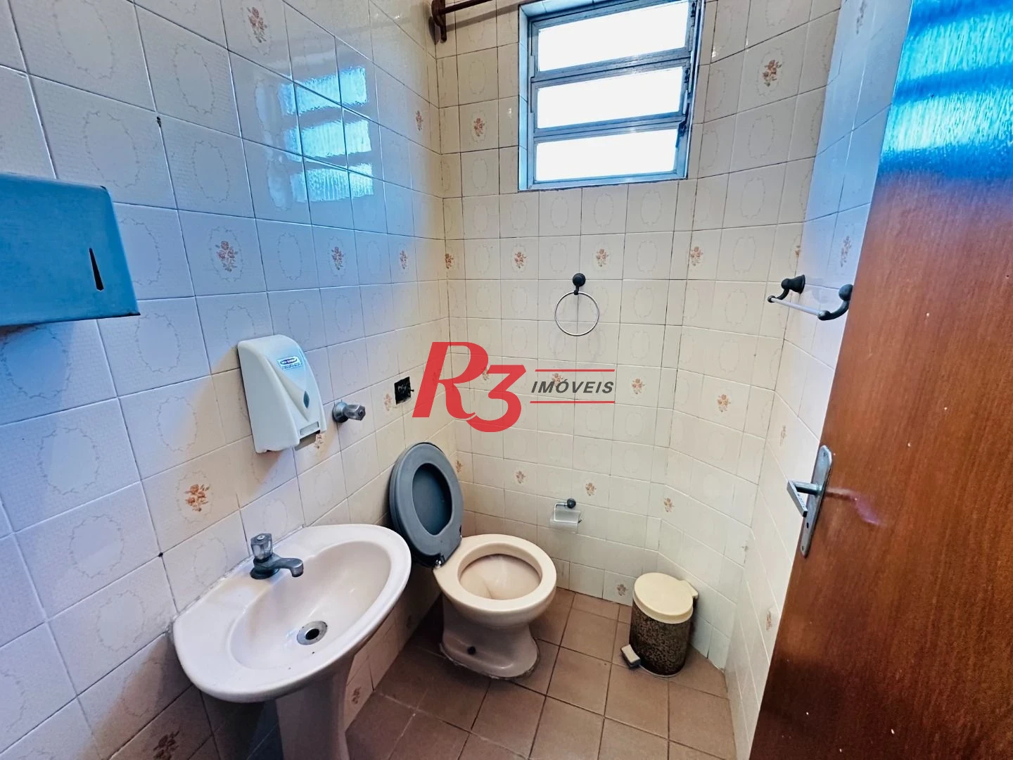 Prédio para alugar, 600 m² - Paquetá - Santos/SP