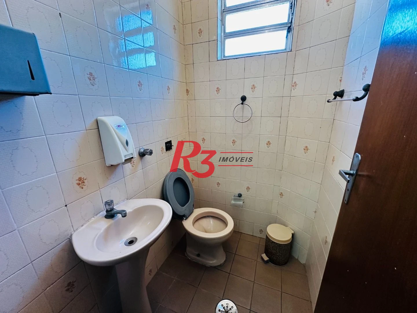Prédio para alugar, 600 m² - Paquetá - Santos/SP