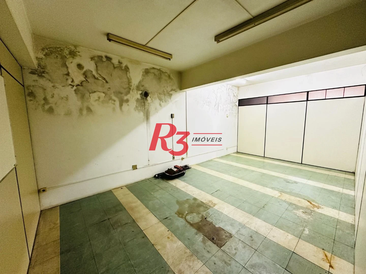Prédio para alugar, 600 m² - Paquetá - Santos/SP
