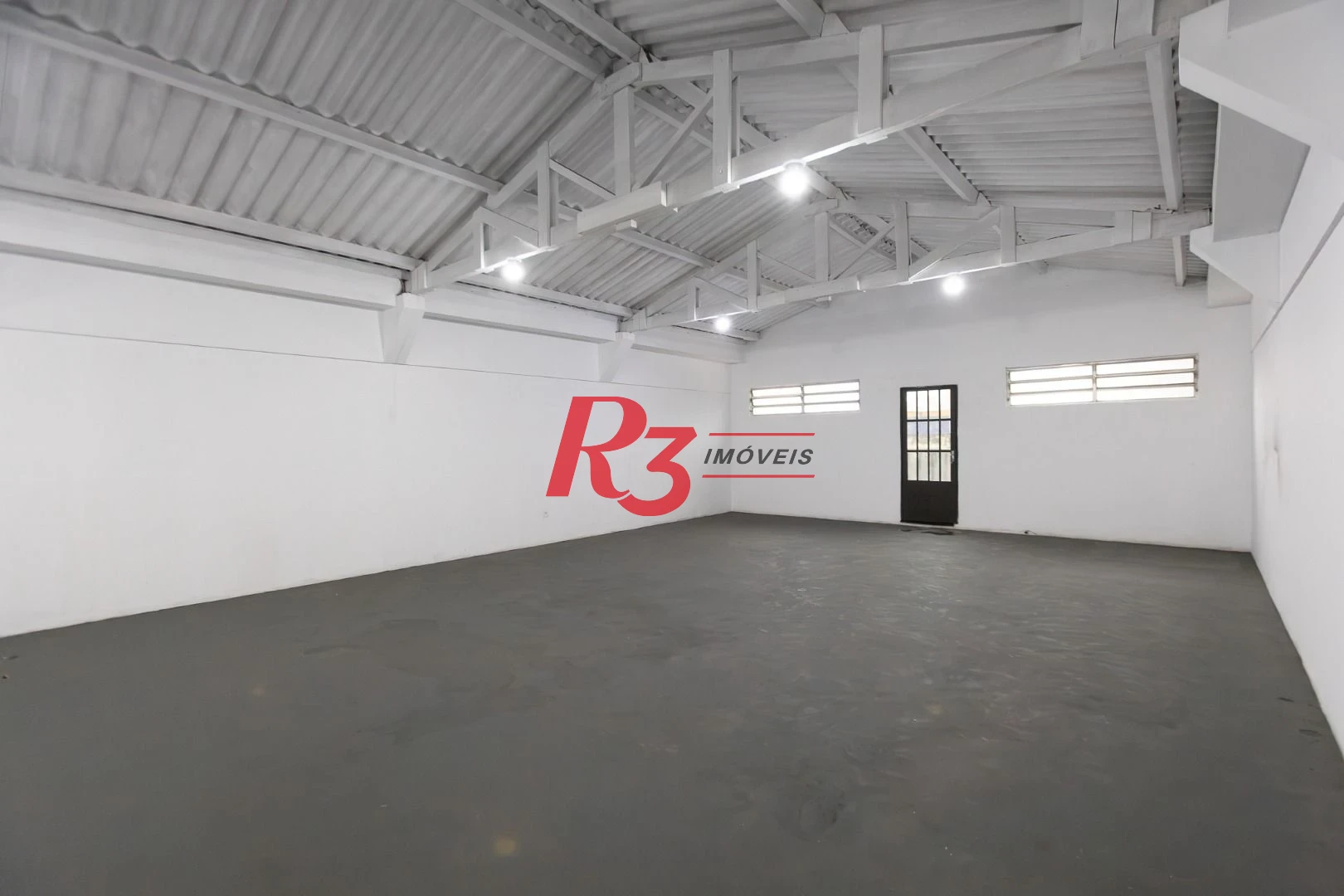 Prédio para alugar, 600 m² - Paquetá - Santos/SP