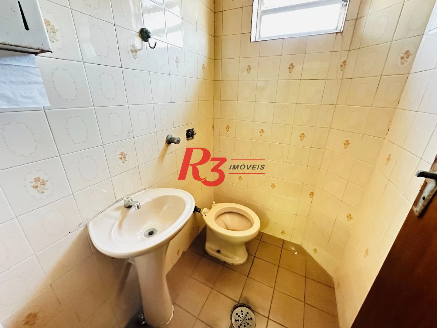 Prédio para alugar, 600 m² - Paquetá - Santos/SP