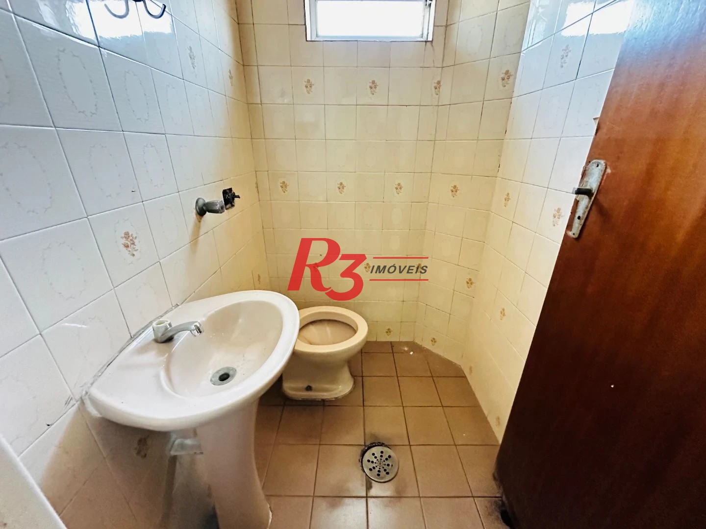 Prédio para alugar, 600 m² - Paquetá - Santos/SP