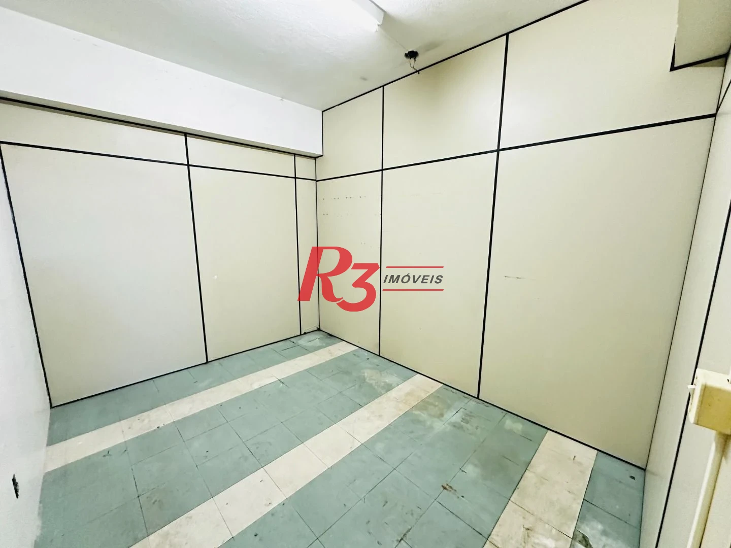 Prédio para alugar, 600 m² - Paquetá - Santos/SP