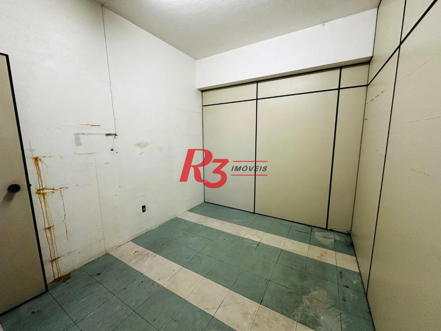 Prédio para alugar, 600 m² - Paquetá - Santos/SP