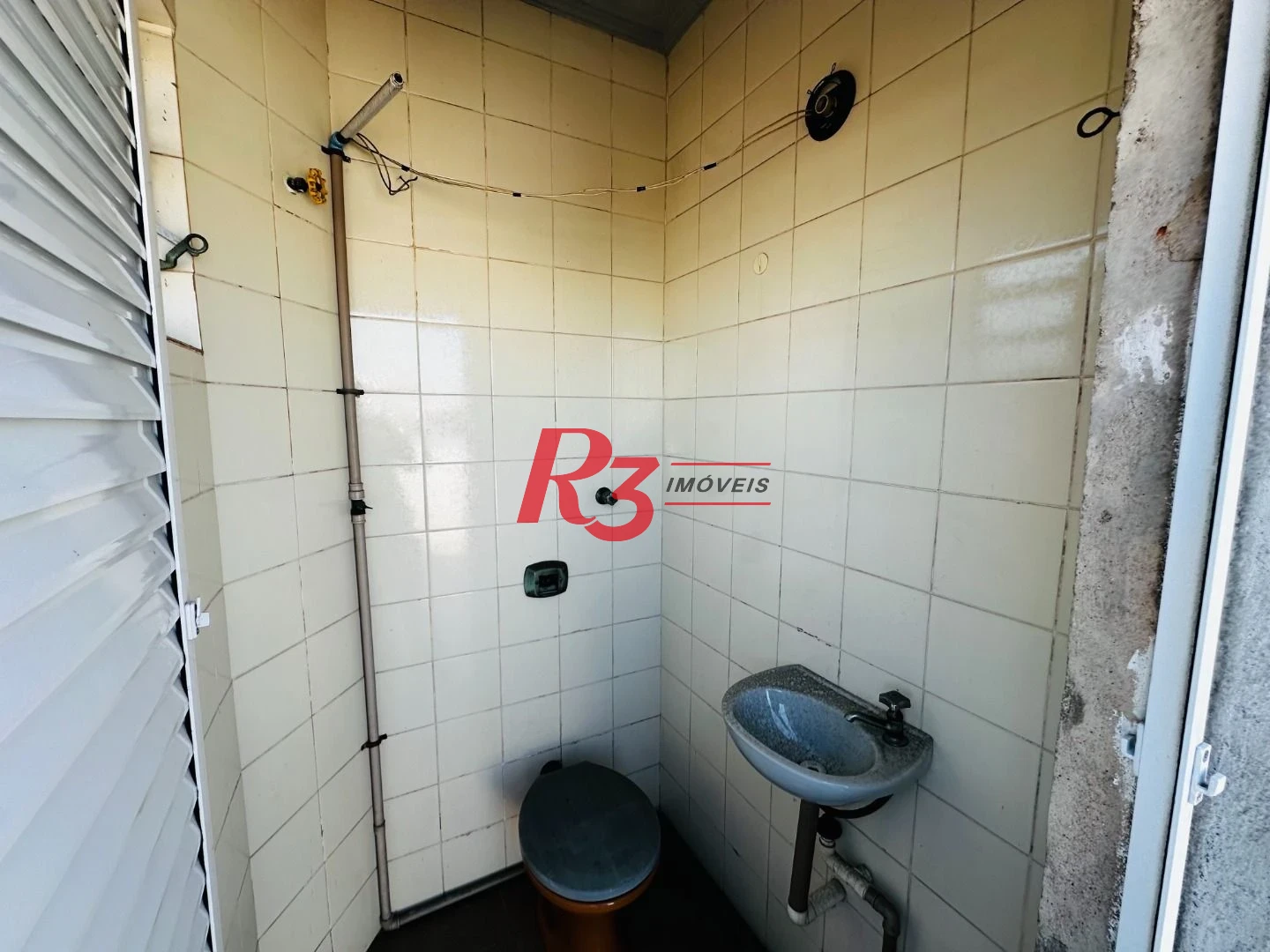 Prédio para alugar, 600 m² - Paquetá - Santos/SP