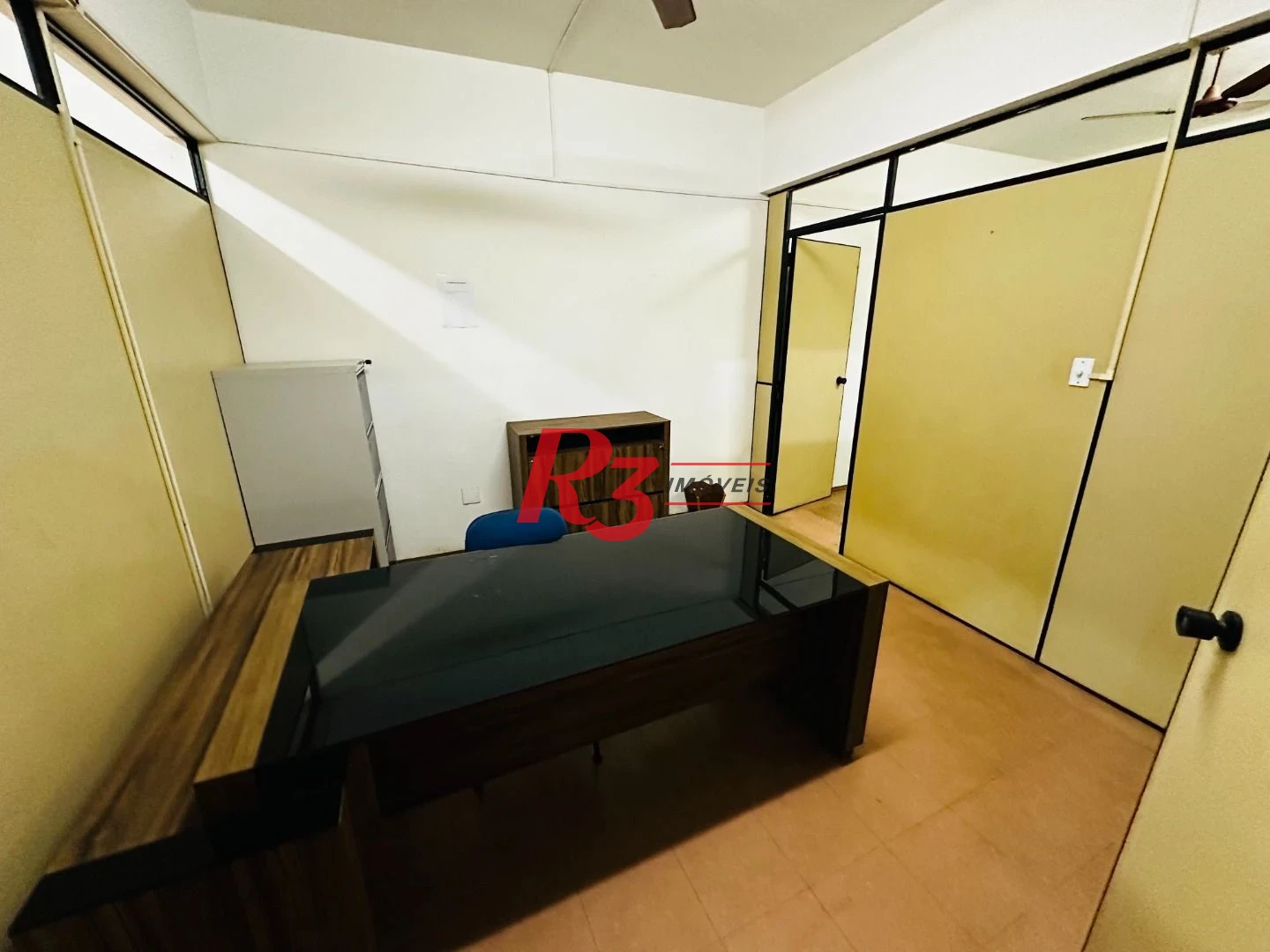 Prédio para alugar, 600 m² - Paquetá - Santos/SP