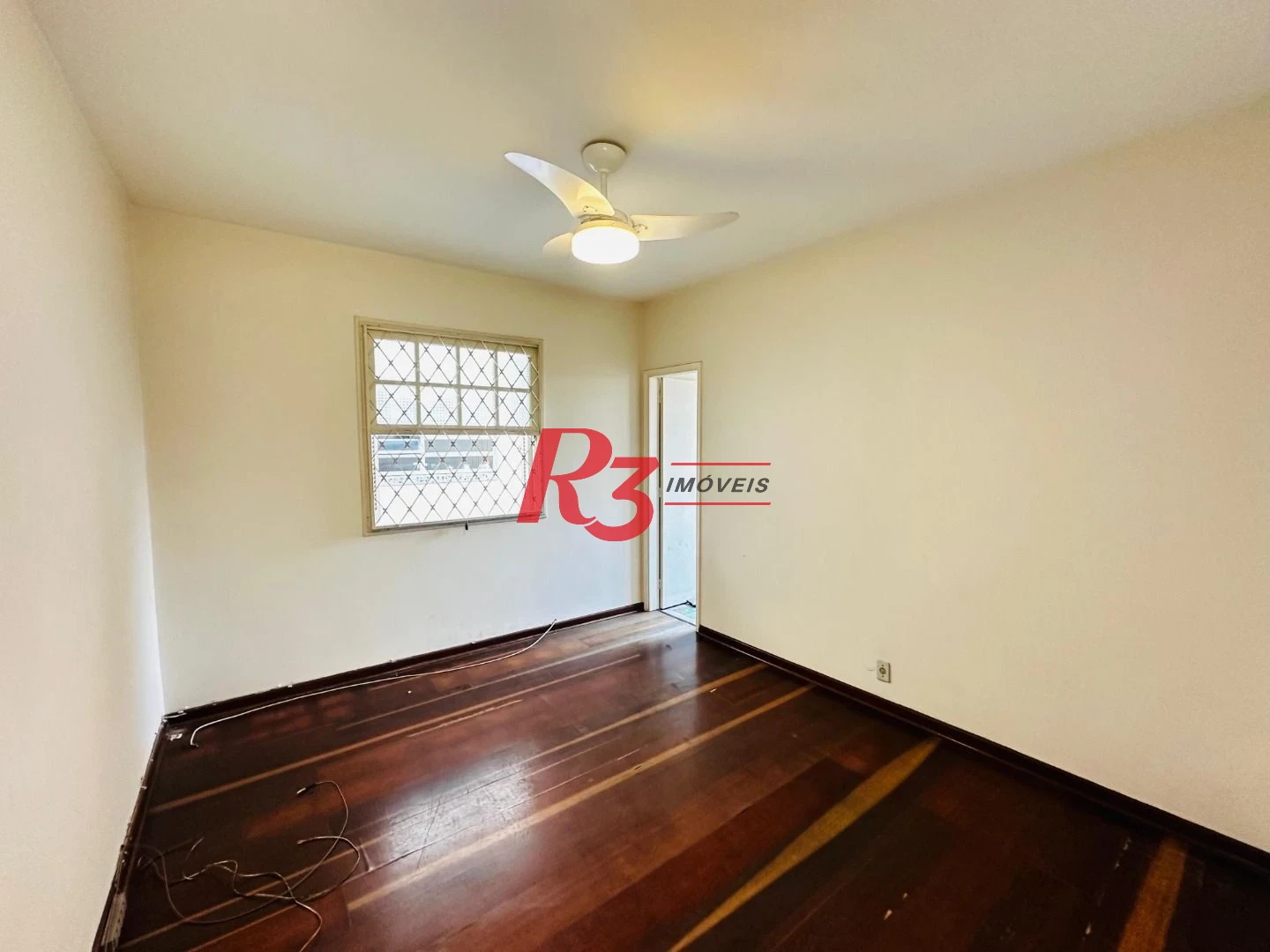 Sobrado à venda, 260 m² por R$ 2.300.000,00 - Embaré - Santos/SP