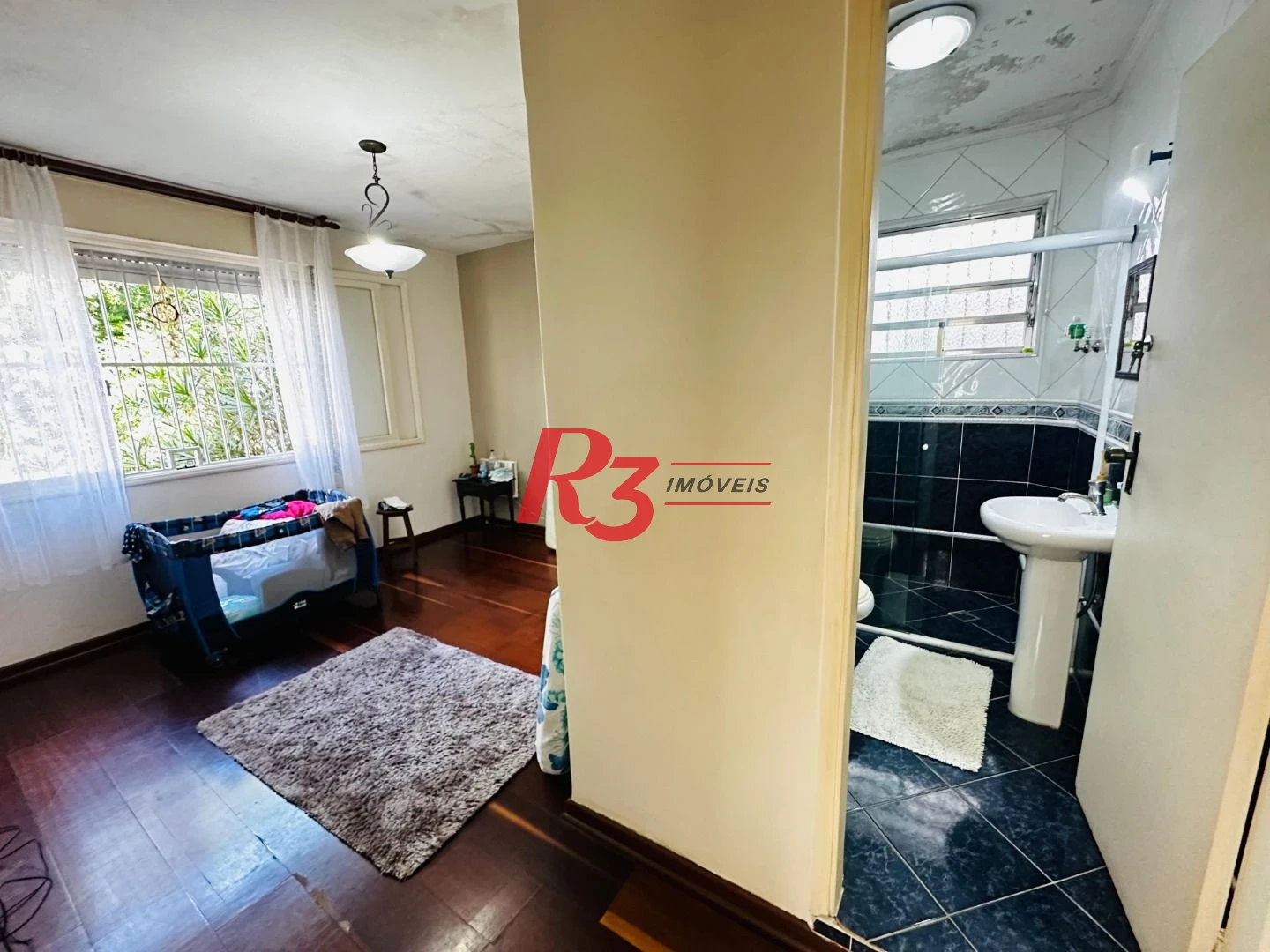 Sobrado à venda, 260 m² por R$ 2.300.000,00 - Embaré - Santos/SP