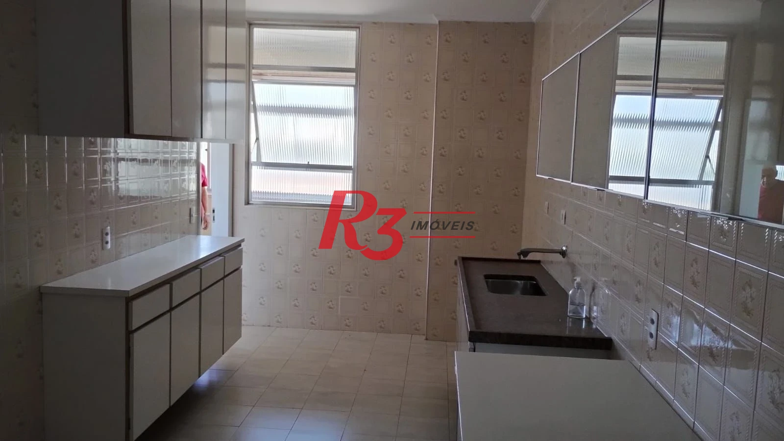 Apartamento com 2 dormitórios à venda, 108 m² por R$ 590.000,00 - Boqueirão - Santos/SP