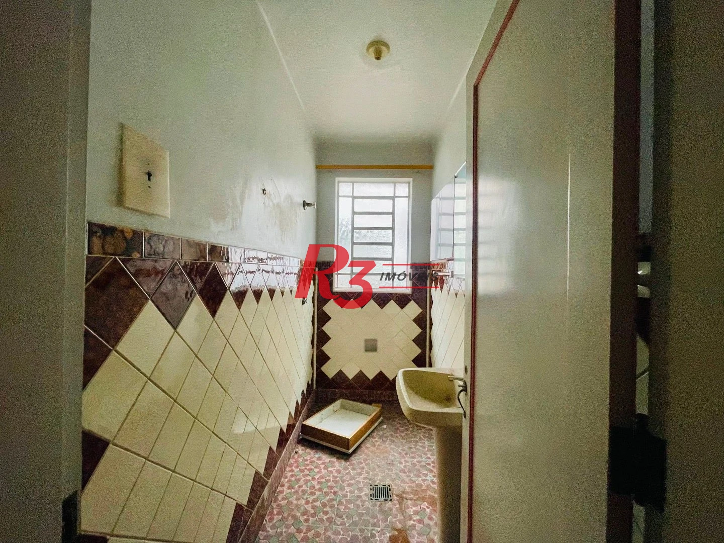 Sobrado para alugar, 270 m² por R$ 11.100,00/mês - Gonzaga - Santos/SP