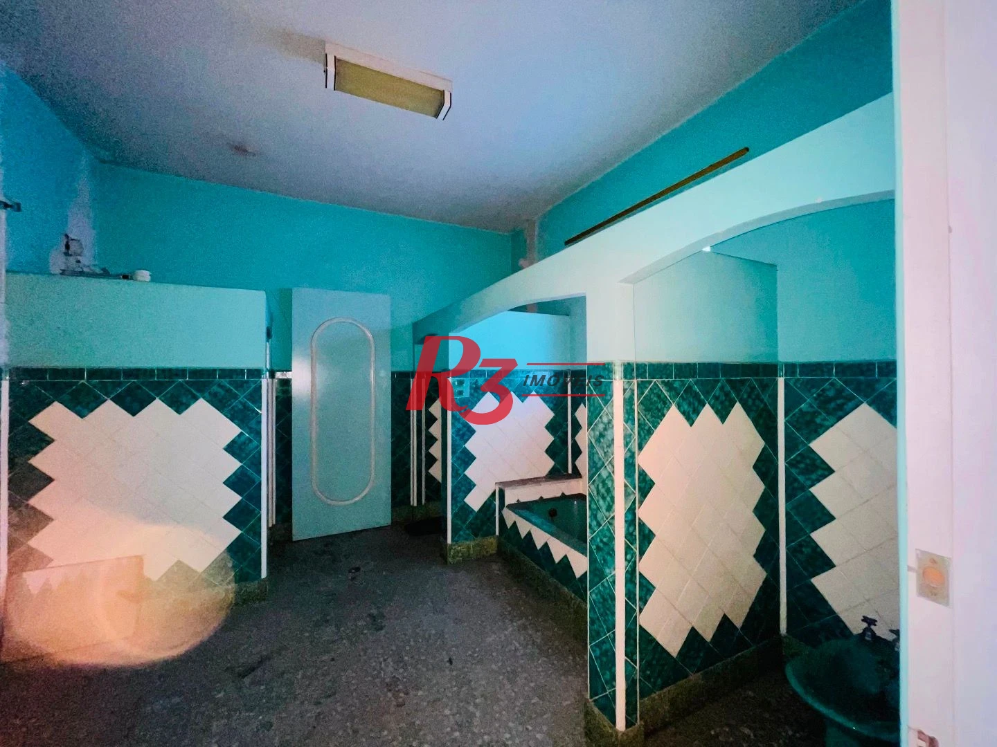 Sobrado para alugar, 270 m² por R$ 11.100,00/mês - Gonzaga - Santos/SP