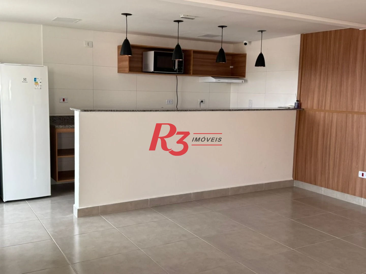 Apartamento com 2 dormitórios à venda, 72 m² por R$ 458.000,00 - Vila Guilhermina - Praia Grande/SP