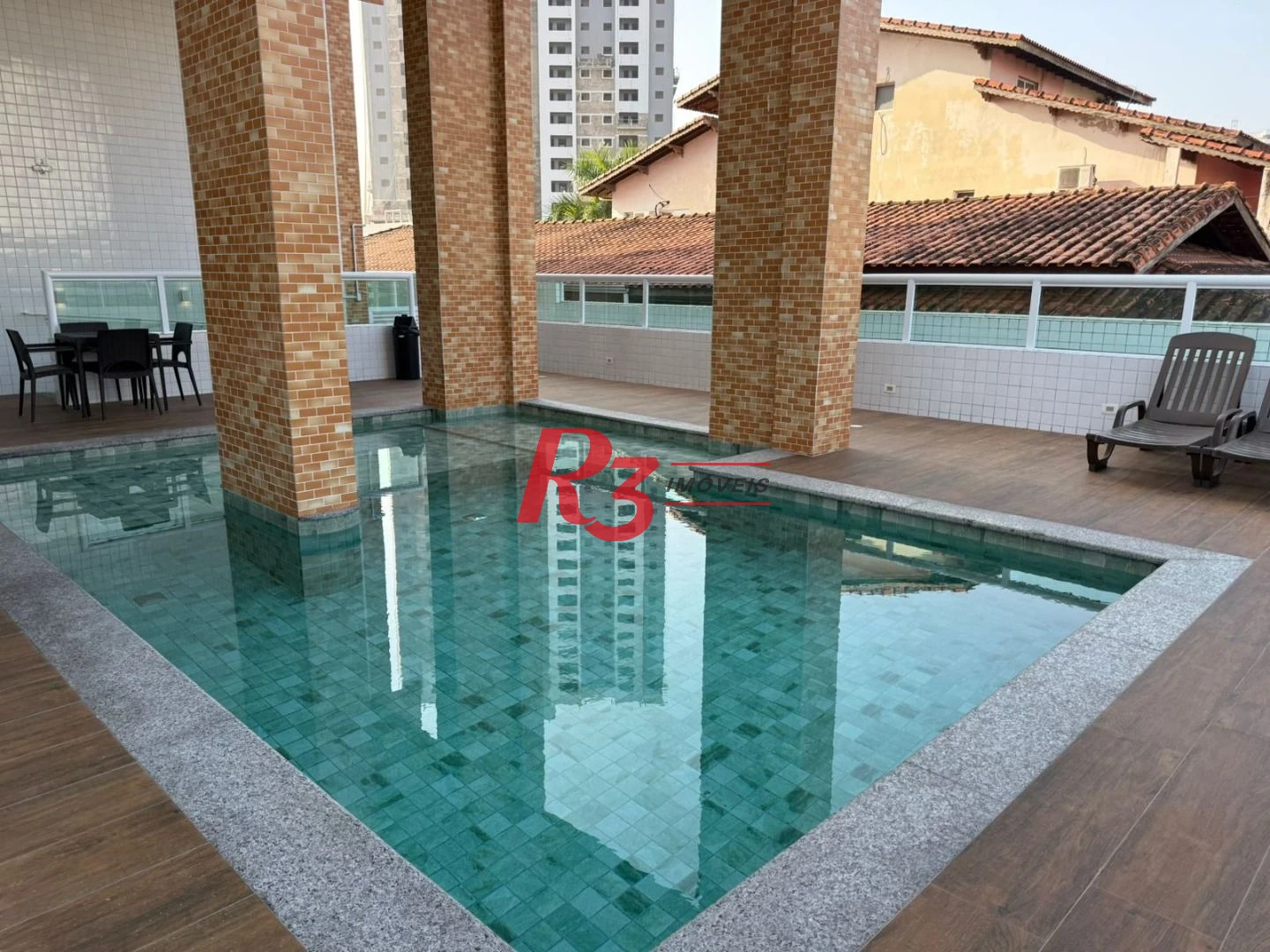 Apartamento com 2 dormitórios à venda, 72 m² por R$ 458.000,00 - Vila Guilhermina - Praia Grande/SP