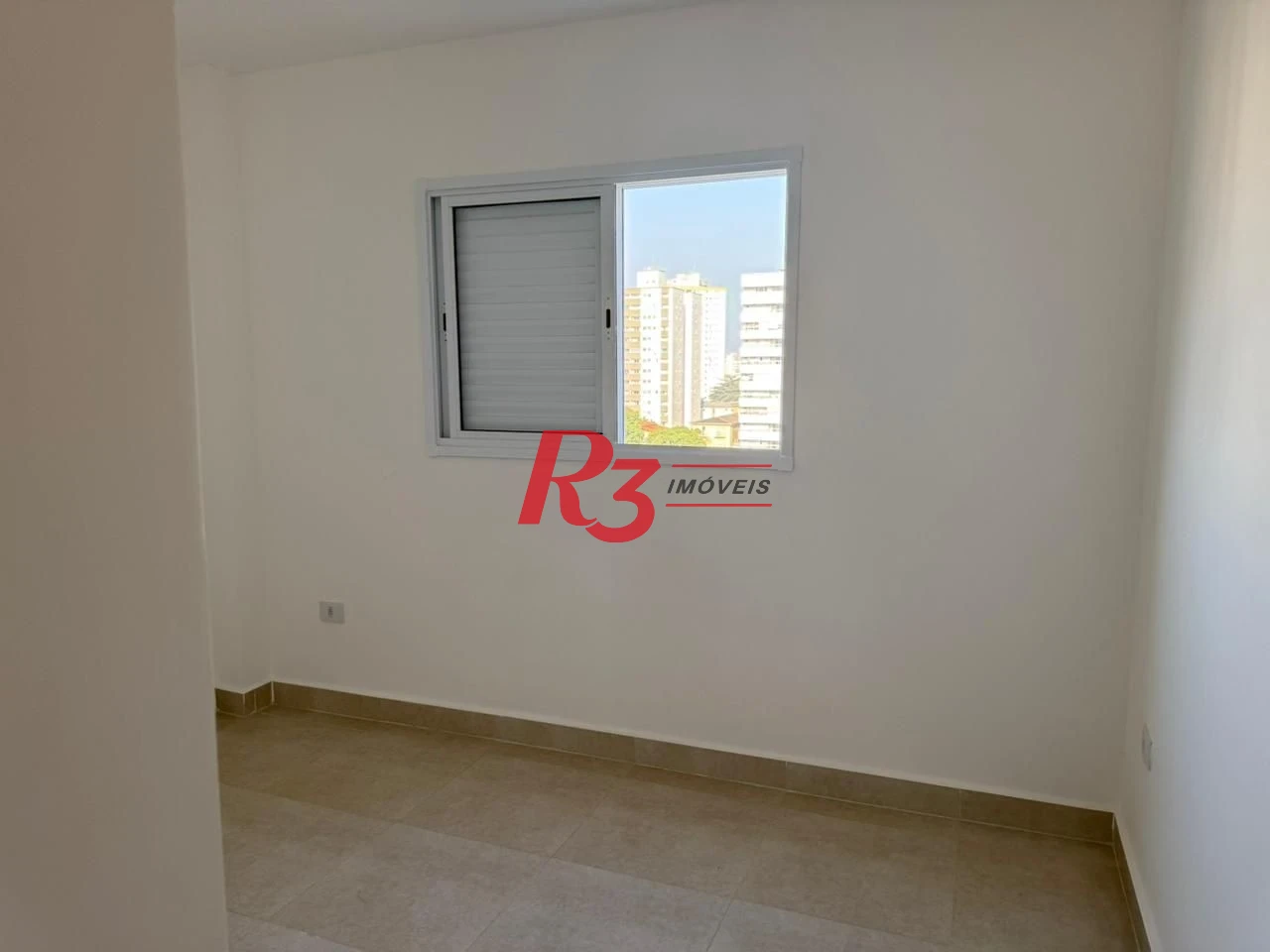 Apartamento com 2 dormitórios à venda, 72 m² por R$ 458.000,00 - Vila Guilhermina - Praia Grande/SP