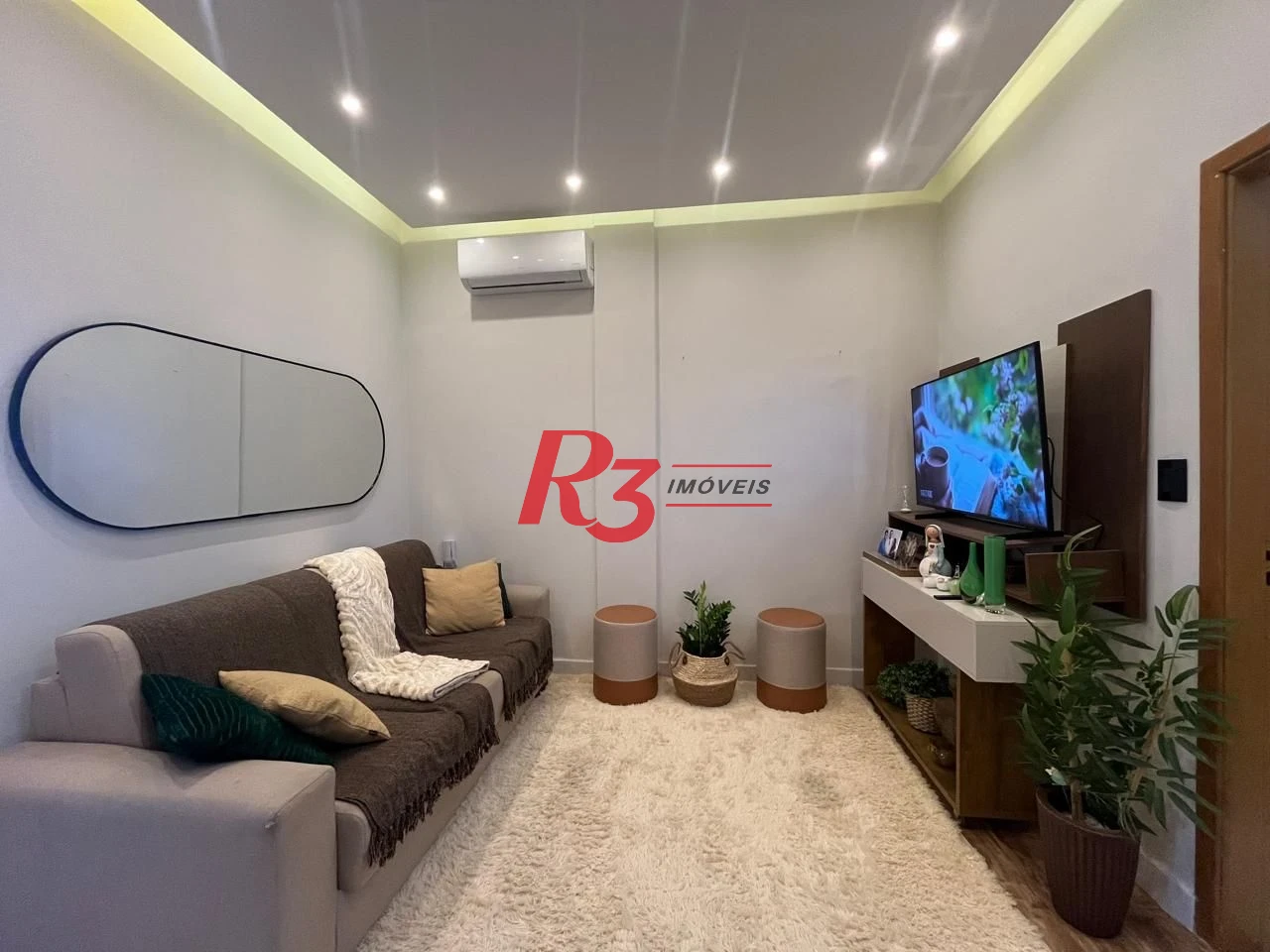 Apartamento com 2 dormitórios para alugar, 63 m² por R$ 4.500,00 - José Menino - Santos/SP