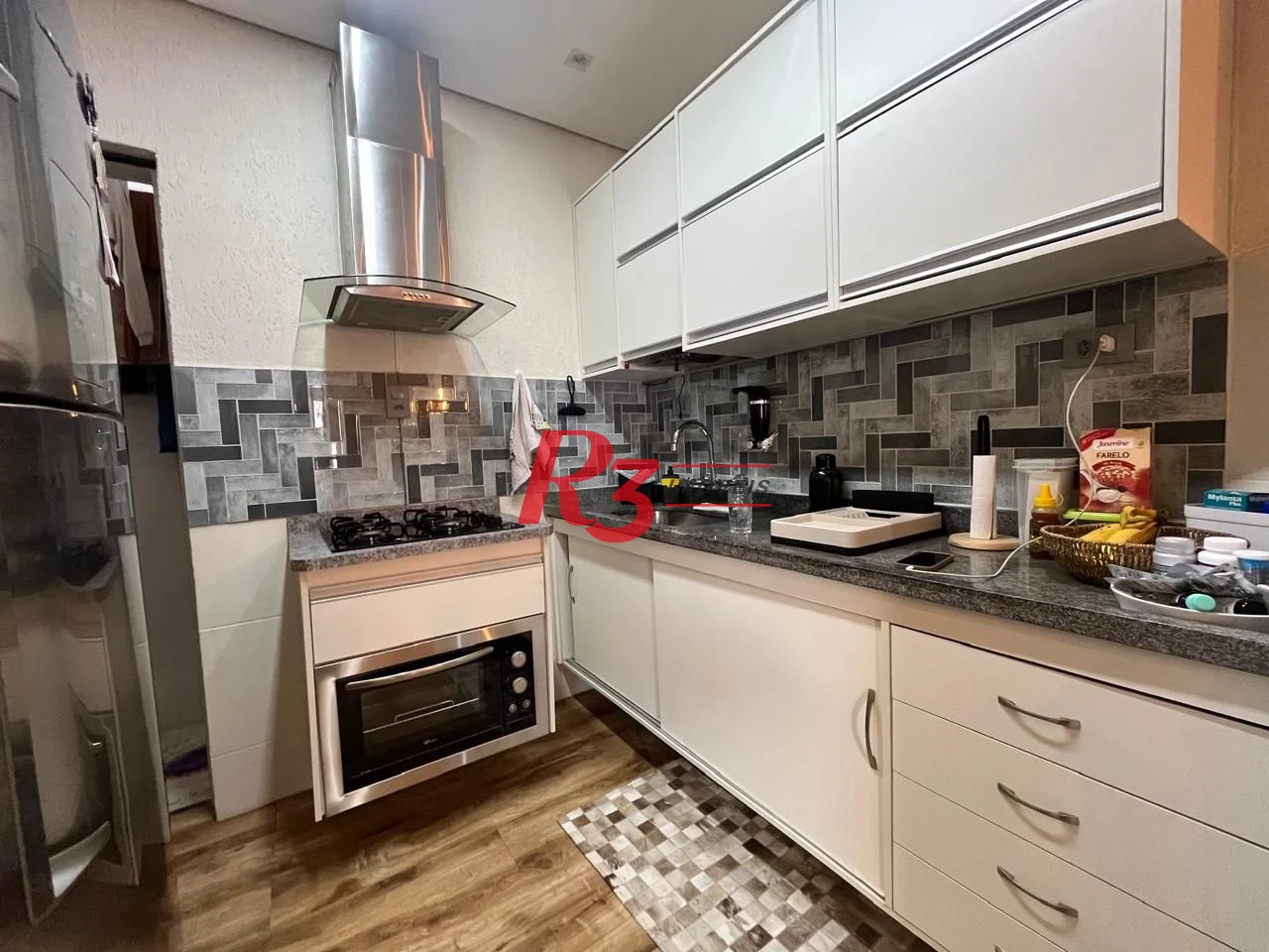 Apartamento com 2 dormitórios para alugar, 63 m² por R$ 4.500,00 - José Menino - Santos/SP