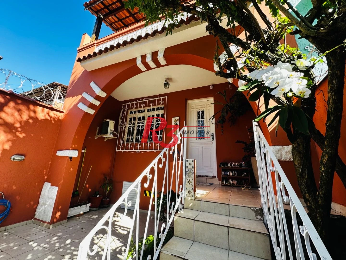 Sobrado com 2 dormitórios à venda, 124 m² por R$ 980.000,00 - Marapé - Santos/SP