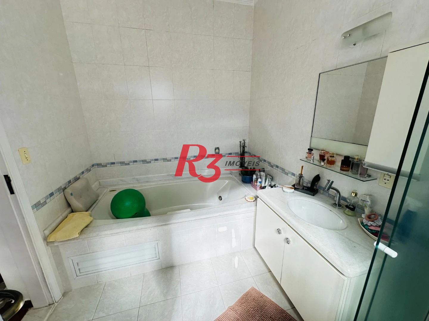Sobrado com 2 dormitórios à venda, 124 m² por R$ 980.000,00 - Marapé - Santos/SP