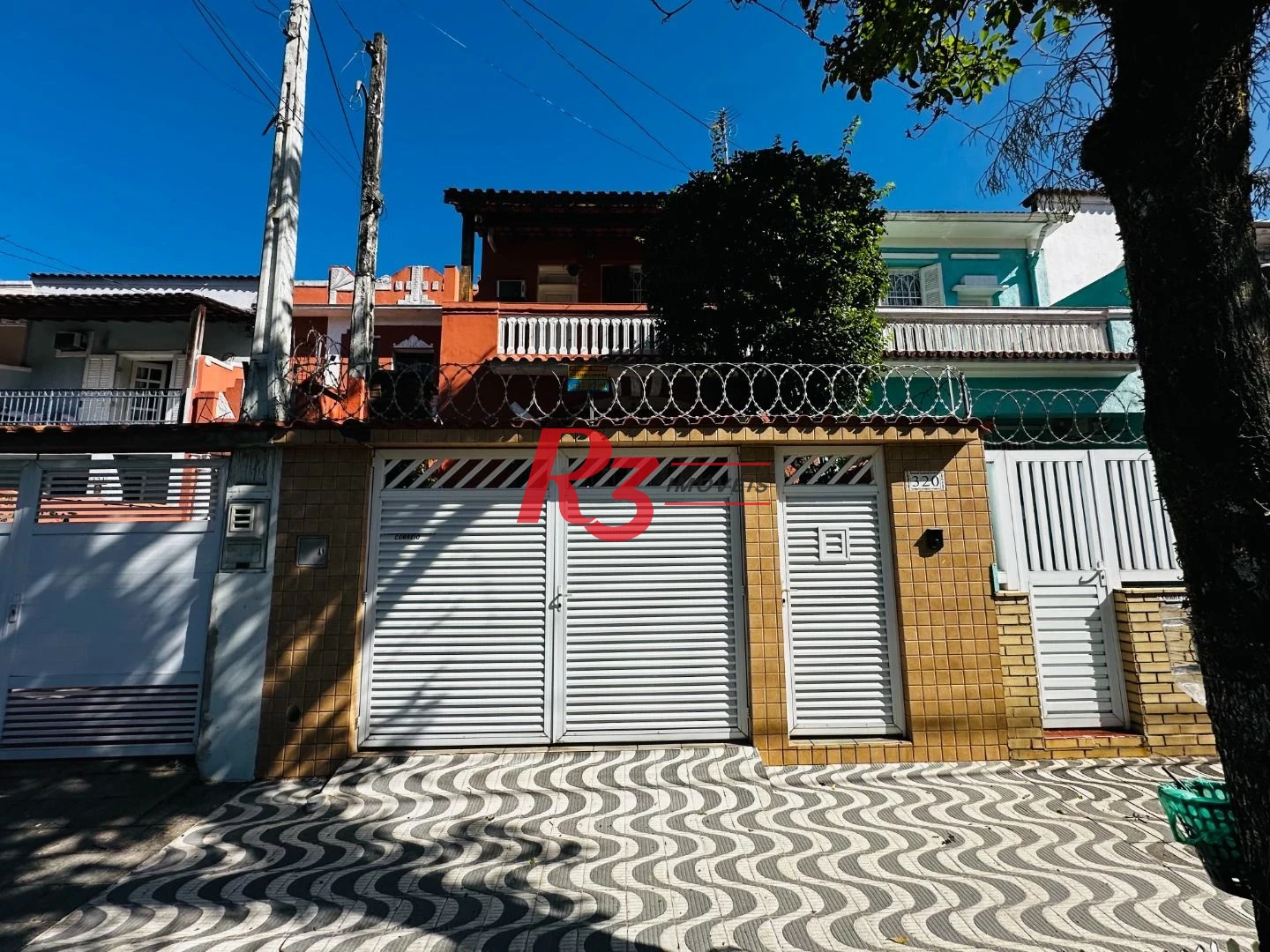 Sobrado com 2 dormitórios à venda, 124 m² por R$ 980.000,00 - Marapé - Santos/SP