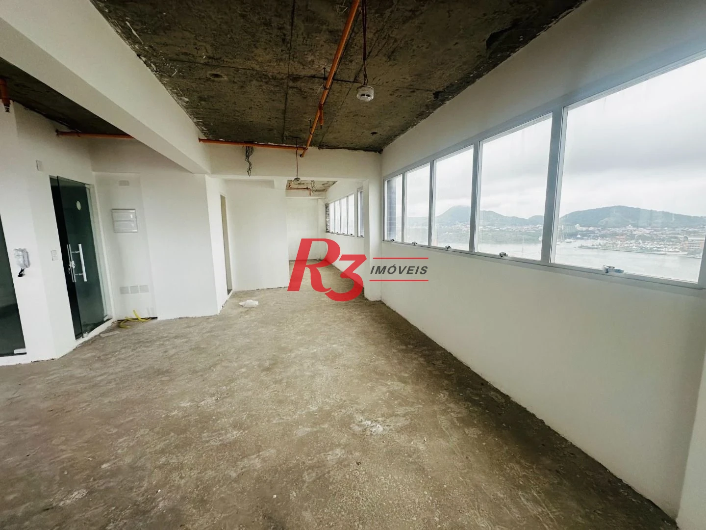 Sala, 47 m² - venda por R$ 470.250,00 ou aluguel por R$ 11.500,00/mês - Ponta da Praia - Santos/SP