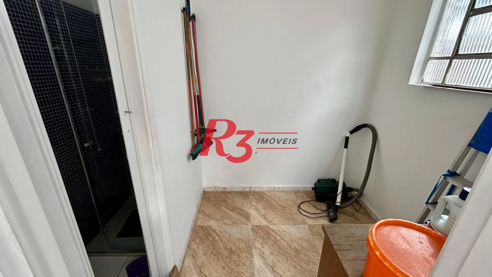 Apartamento com 3 dormitórios à venda, 182 m² por R$ 1.250.000,00 - Boqueirão - Santos/SP