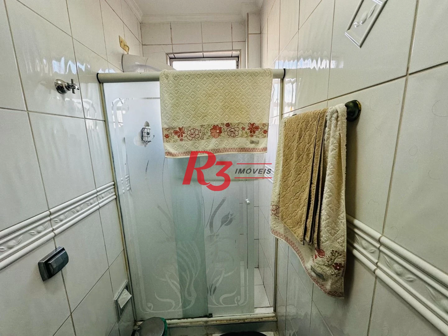 Cobertura com 4 dormitórios à venda, 242 m² por R$ 1.390.000,00 - Gonzaga - Santos/SP