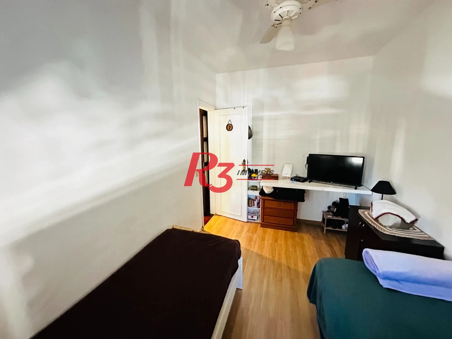 Cobertura com 4 dormitórios à venda, 242 m² por R$ 1.390.000,00 - Gonzaga - Santos/SP