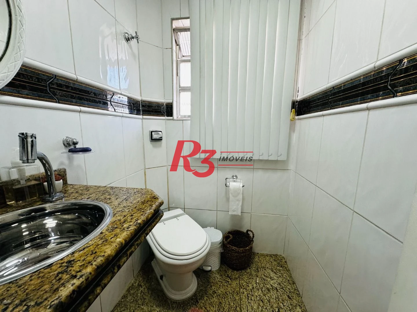 Cobertura com 4 dormitórios à venda, 242 m² por R$ 1.390.000,00 - Gonzaga - Santos/SP