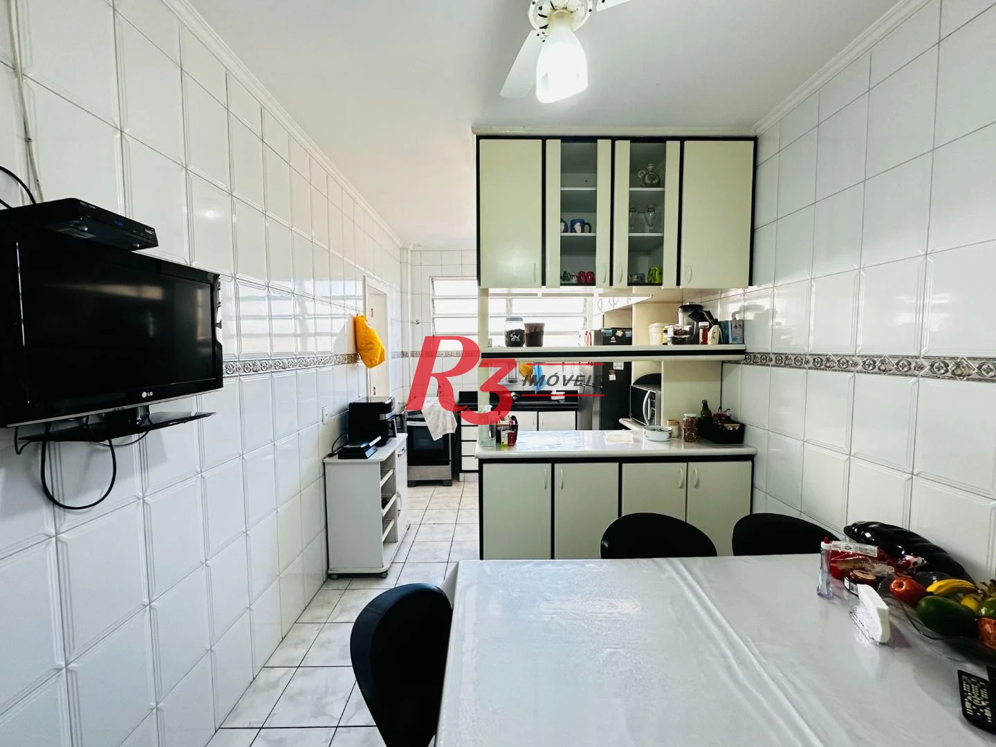 Cobertura com 4 dormitórios à venda, 242 m² por R$ 1.390.000,00 - Gonzaga - Santos/SP