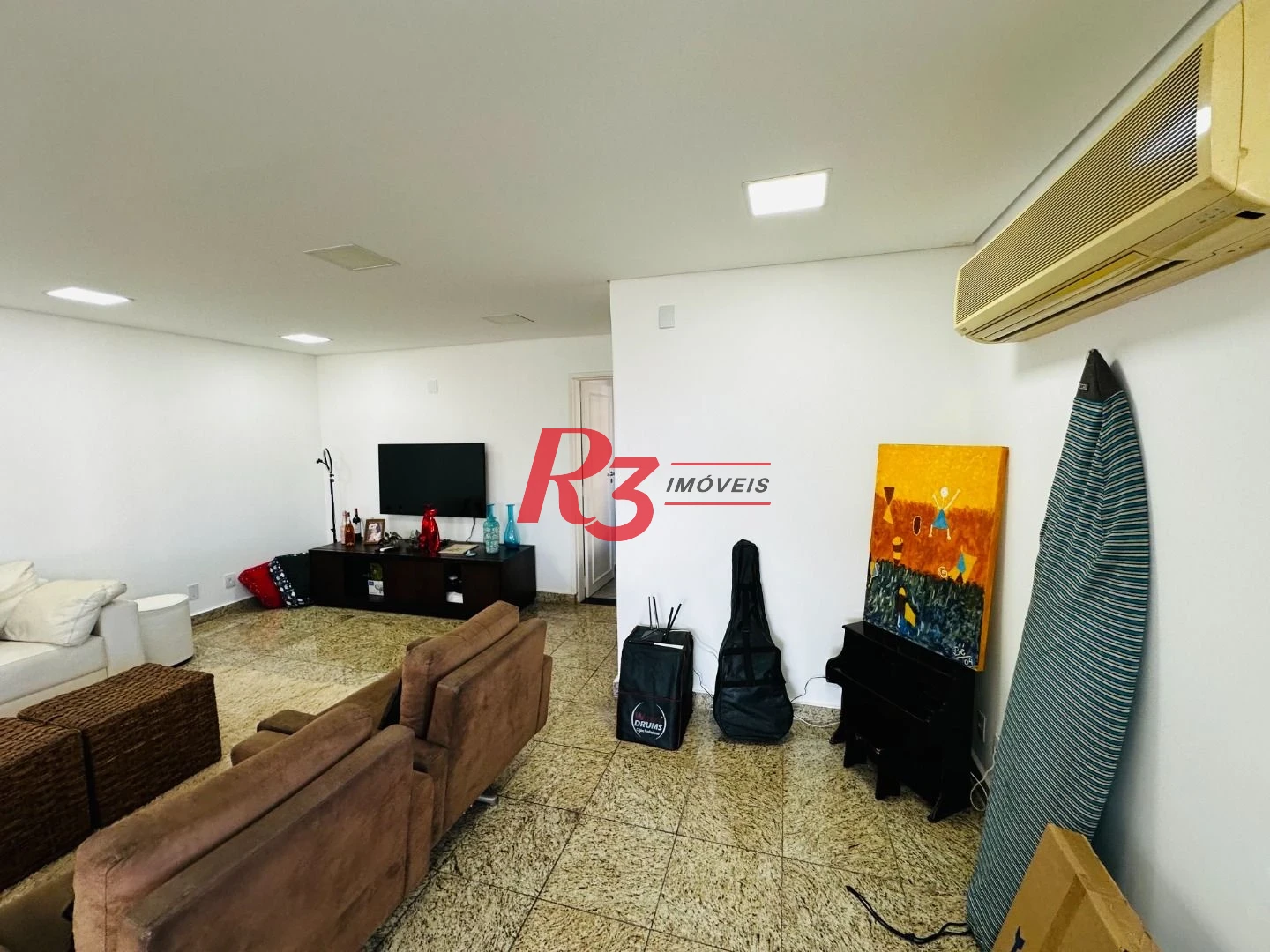 Cobertura com 4 dormitórios à venda, 242 m² por R$ 1.390.000,00 - Gonzaga - Santos/SP