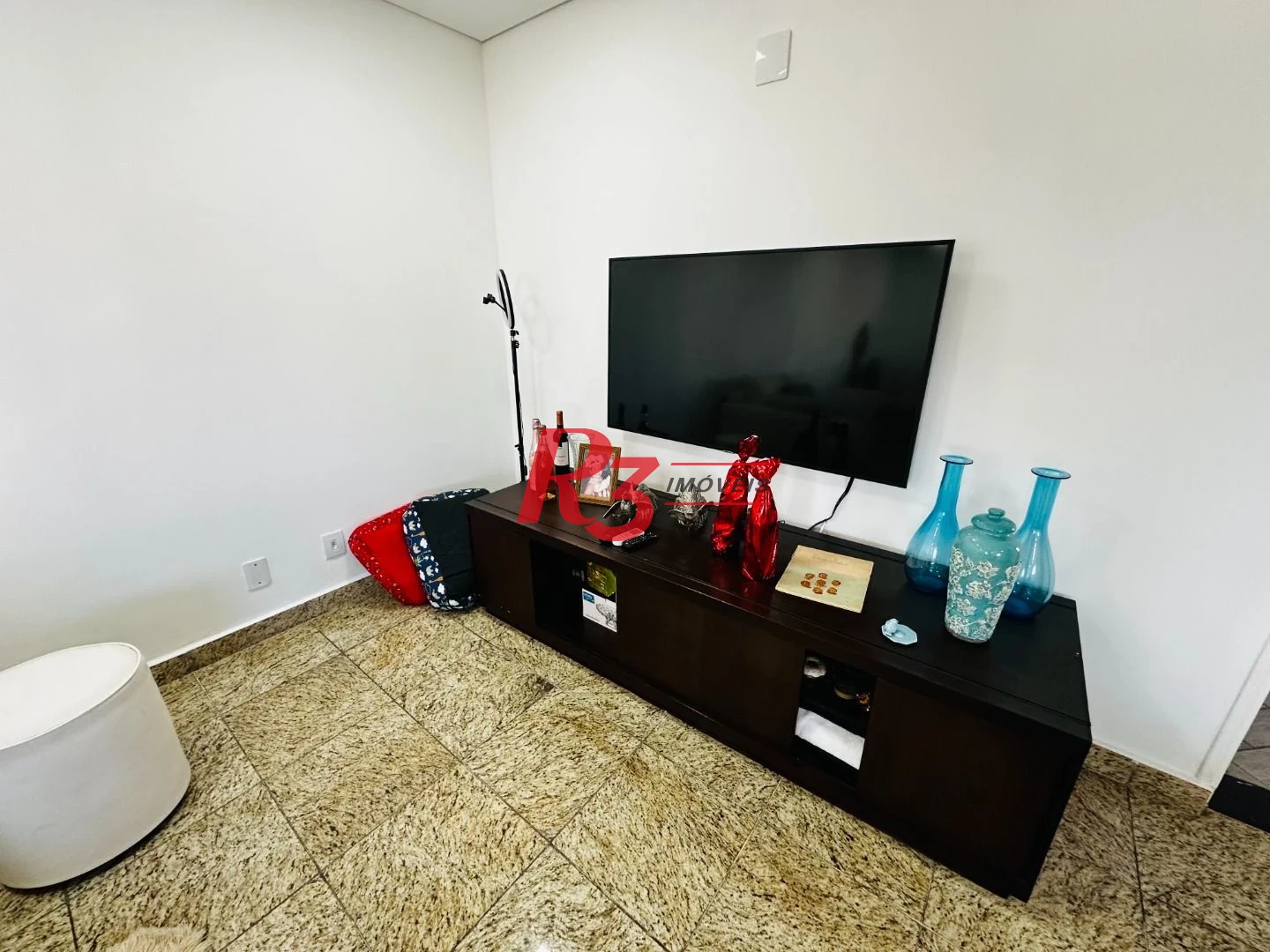 Cobertura com 4 dormitórios à venda, 242 m² por R$ 1.390.000,00 - Gonzaga - Santos/SP