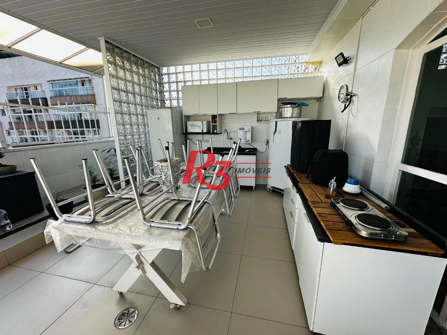 Cobertura com 4 dormitórios à venda, 242 m² por R$ 1.390.000,00 - Gonzaga - Santos/SP