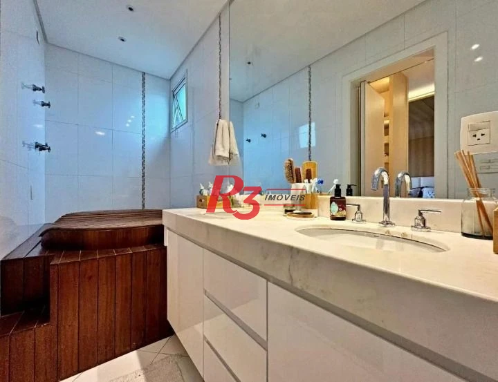 Apartamento com 3 dormitórios à venda, 188 m² por R$ 2.200.000,00 - Boqueirão - Santos/SP