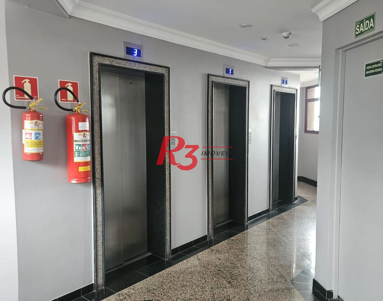 Sala, 57 m² - venda por R$ 300.000,00 ou aluguel por R$ 3.000,00/mês - Vila Nova - Santos/SP