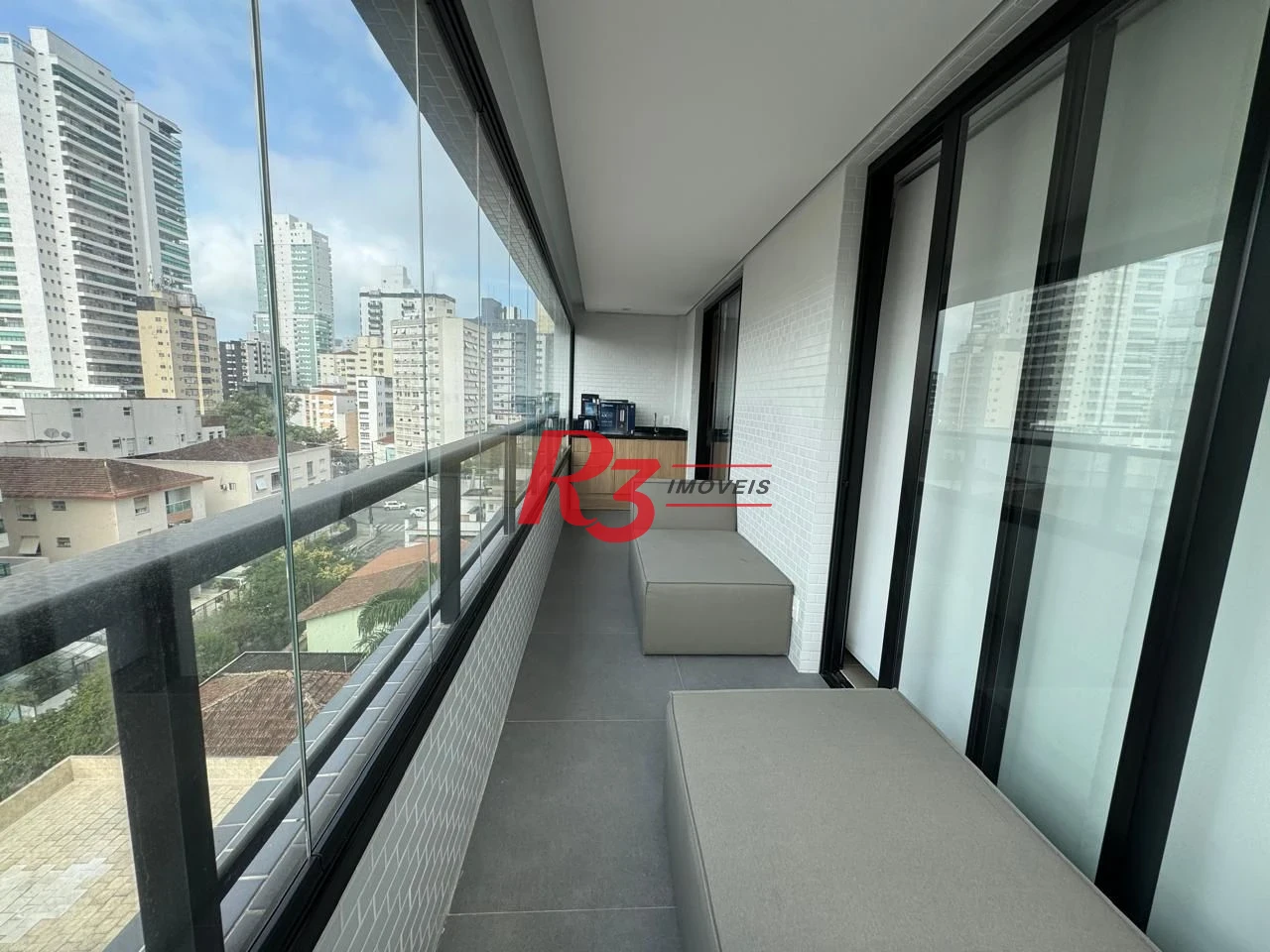 Apartamento com 1 suíte + lavabo -  à venda, 59 m² por R$ 890.000,00 - Ponta da Praia - Santos/SP