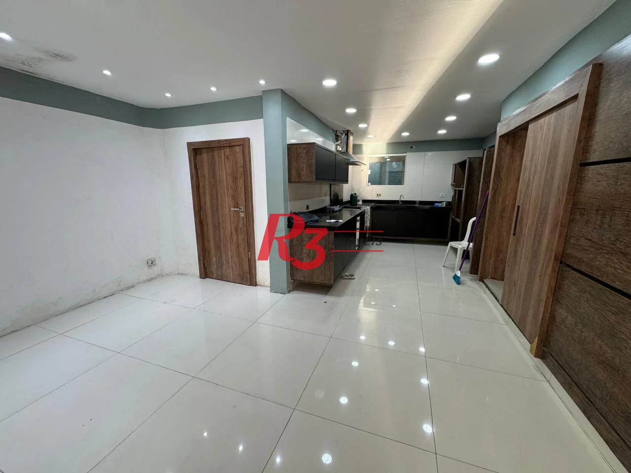 Sobrado com 3 dormitórios para alugar, 495 m² por R$ 15.000,00/mês - Estuário - Santos/SP