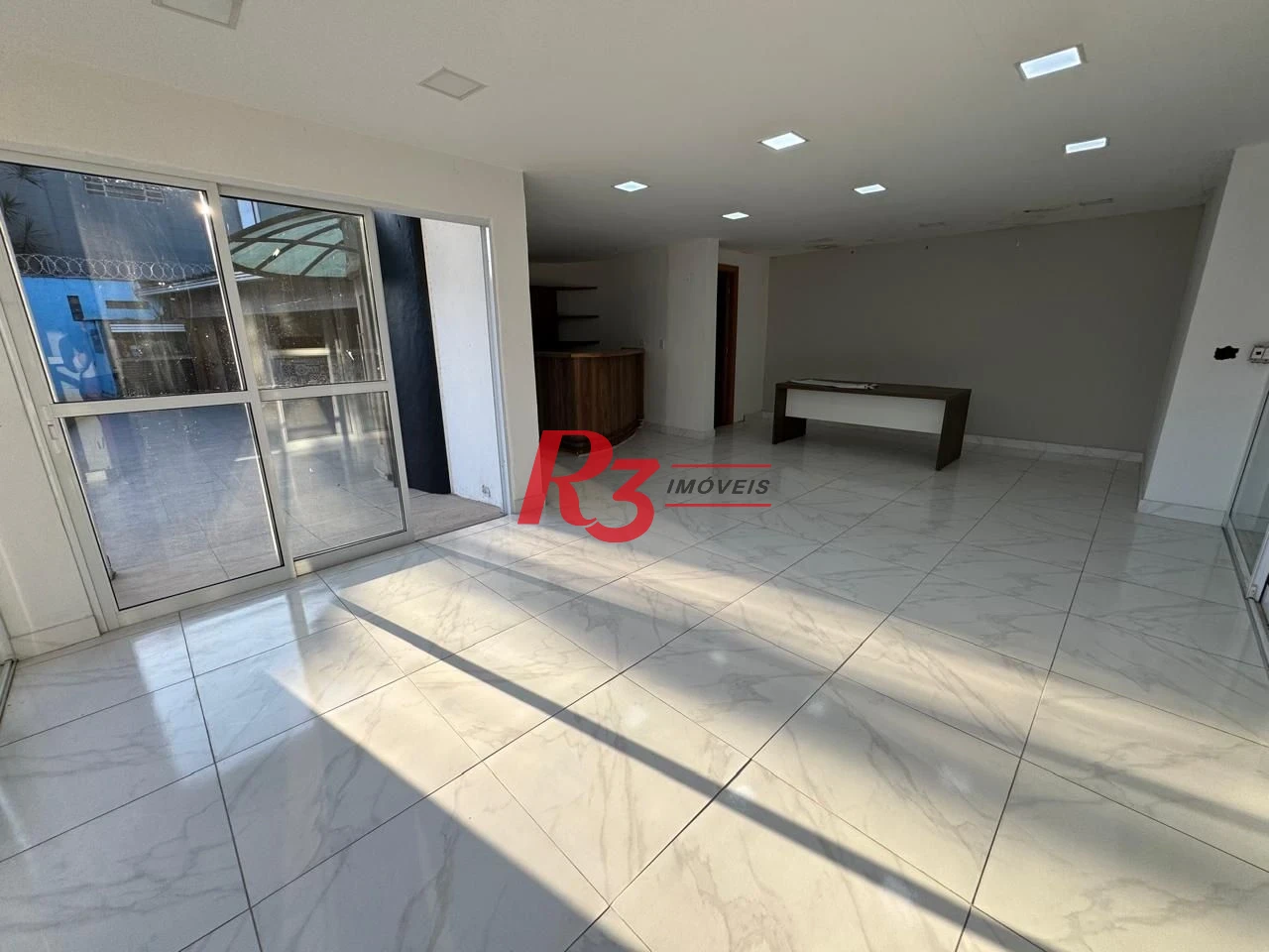 Sobrado com 3 dormitórios para alugar, 495 m² por R$ 15.000,00/mês - Estuário - Santos/SP