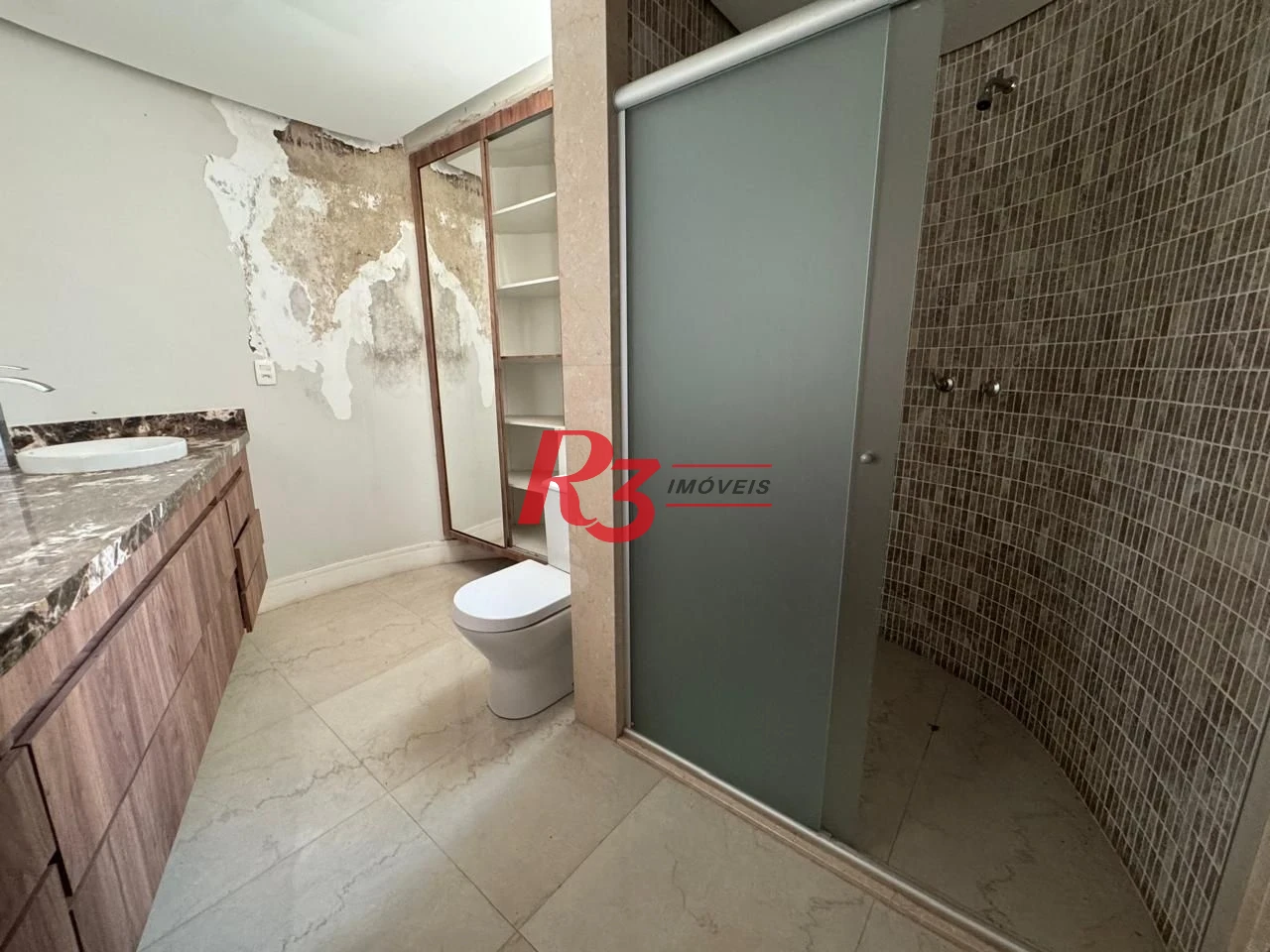 Sobrado com 3 dormitórios para alugar, 495 m² por R$ 15.000,00/mês - Estuário - Santos/SP