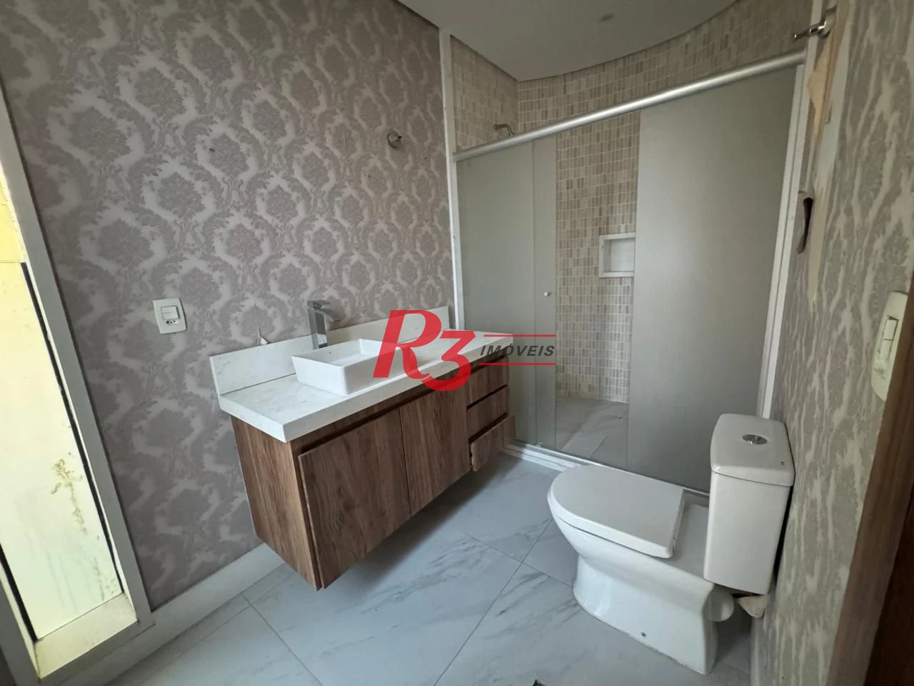 Sobrado com 3 dormitórios para alugar, 495 m² por R$ 15.000,00/mês - Estuário - Santos/SP