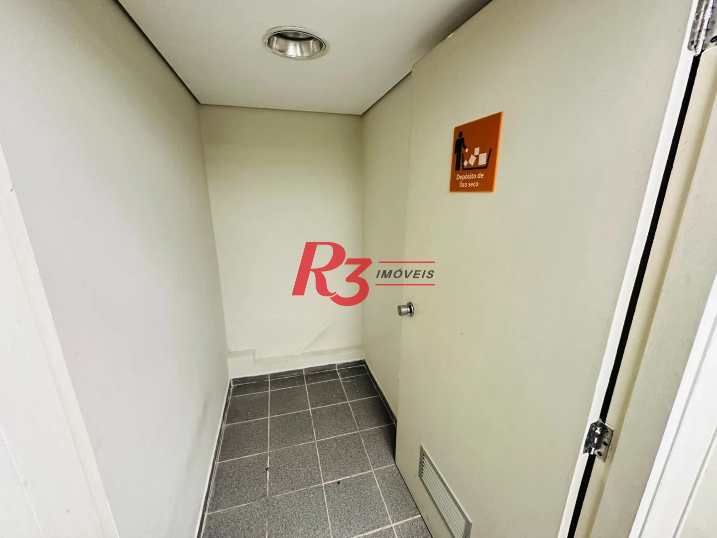 Loja para alugar, 492 m² por R$ 38.000,00/mês - Boqueirão - Santos/SP