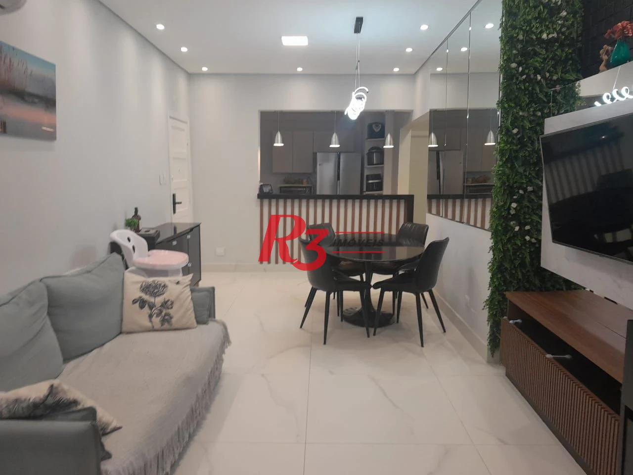 Apartamento com 3 dormitórios à venda, 126 m² por R$ 720.000,00 - Gonzaga - Santos/SP