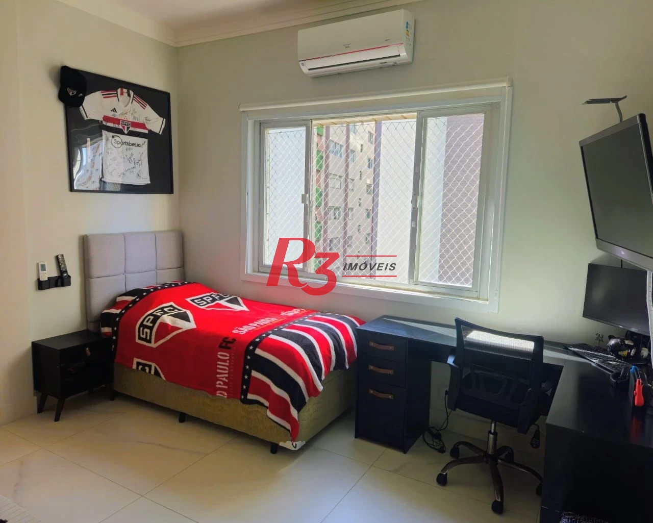Apartamento com 3 dormitórios à venda, 126 m² por R$ 720.000,00 - Gonzaga - Santos/SP