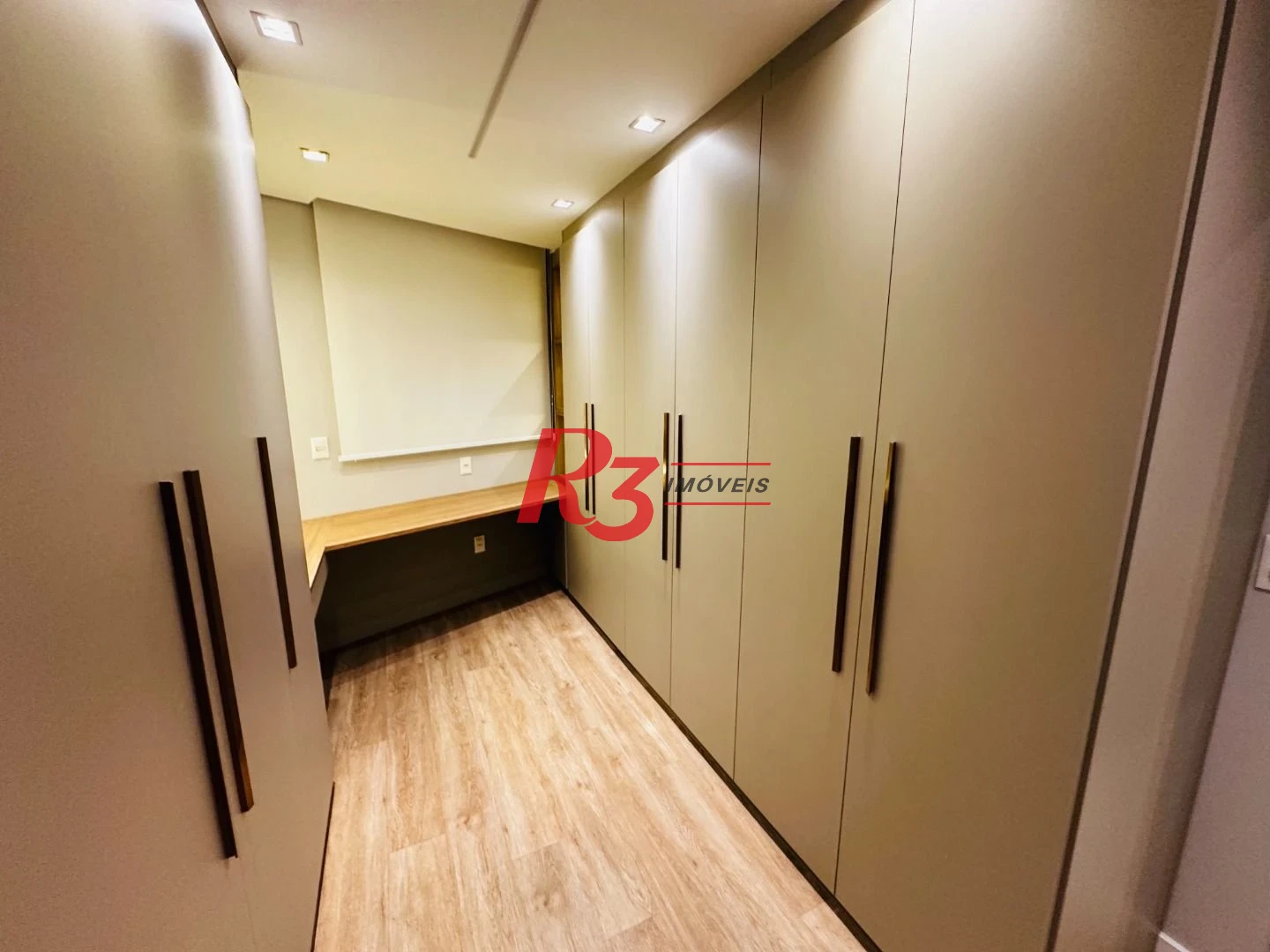 Apartamento à venda, 76 m² por R$ 880.000,00 - Marapé - Santos/SP