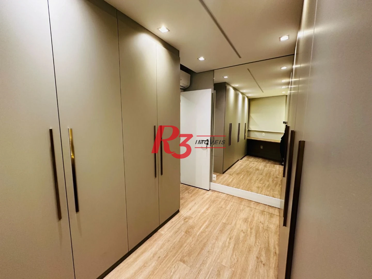 Apartamento à venda, 76 m² por R$ 880.000,00 - Marapé - Santos/SP