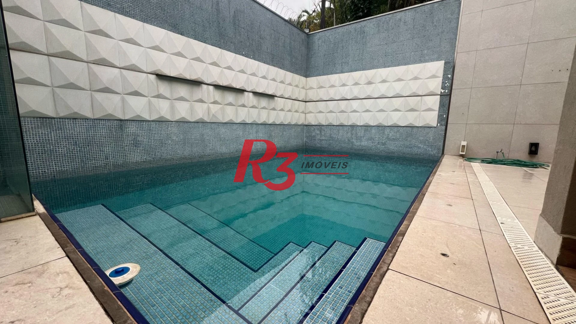 Casa com 4 dormitórios, 400 m² - venda por R$ 3.500.000,00 ou aluguel por R$ 15.000,00/mês - Jardim Guaiuba - Guarujá/SP