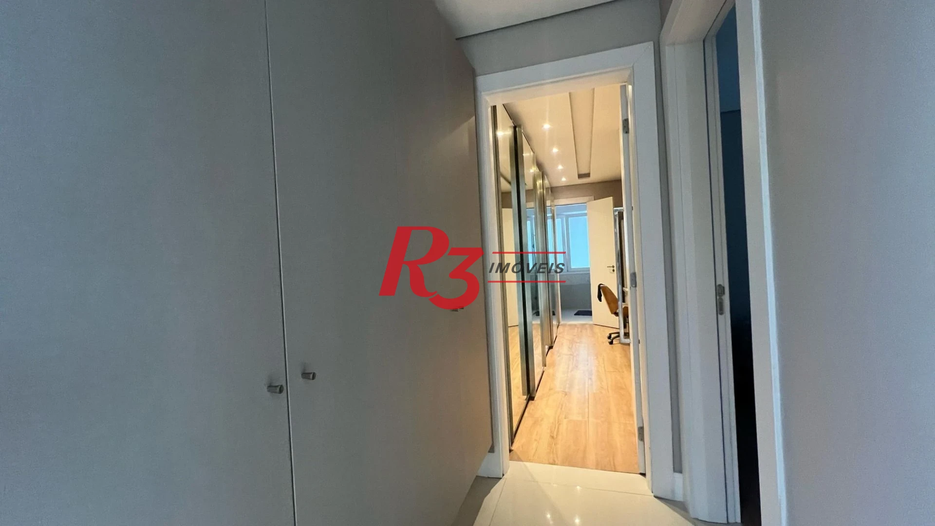 Casa com 4 dormitórios, 400 m² - venda por R$ 3.500.000,00 ou aluguel por R$ 15.000,00/mês - Jardim Guaiuba - Guarujá/SP