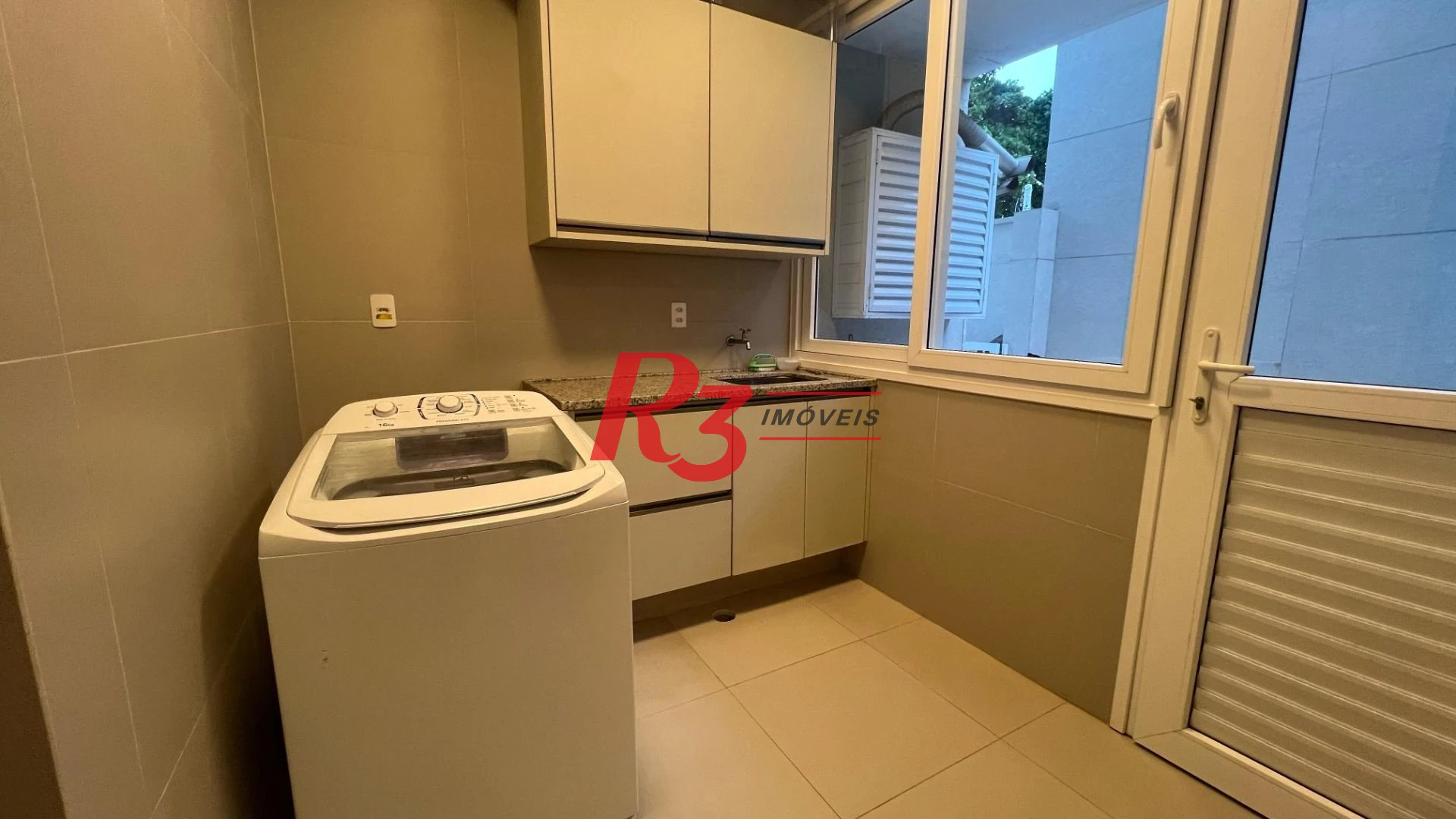 Casa com 4 dormitórios, 400 m² - venda por R$ 3.500.000,00 ou aluguel por R$ 15.000,00/mês - Jardim Guaiuba - Guarujá/SP