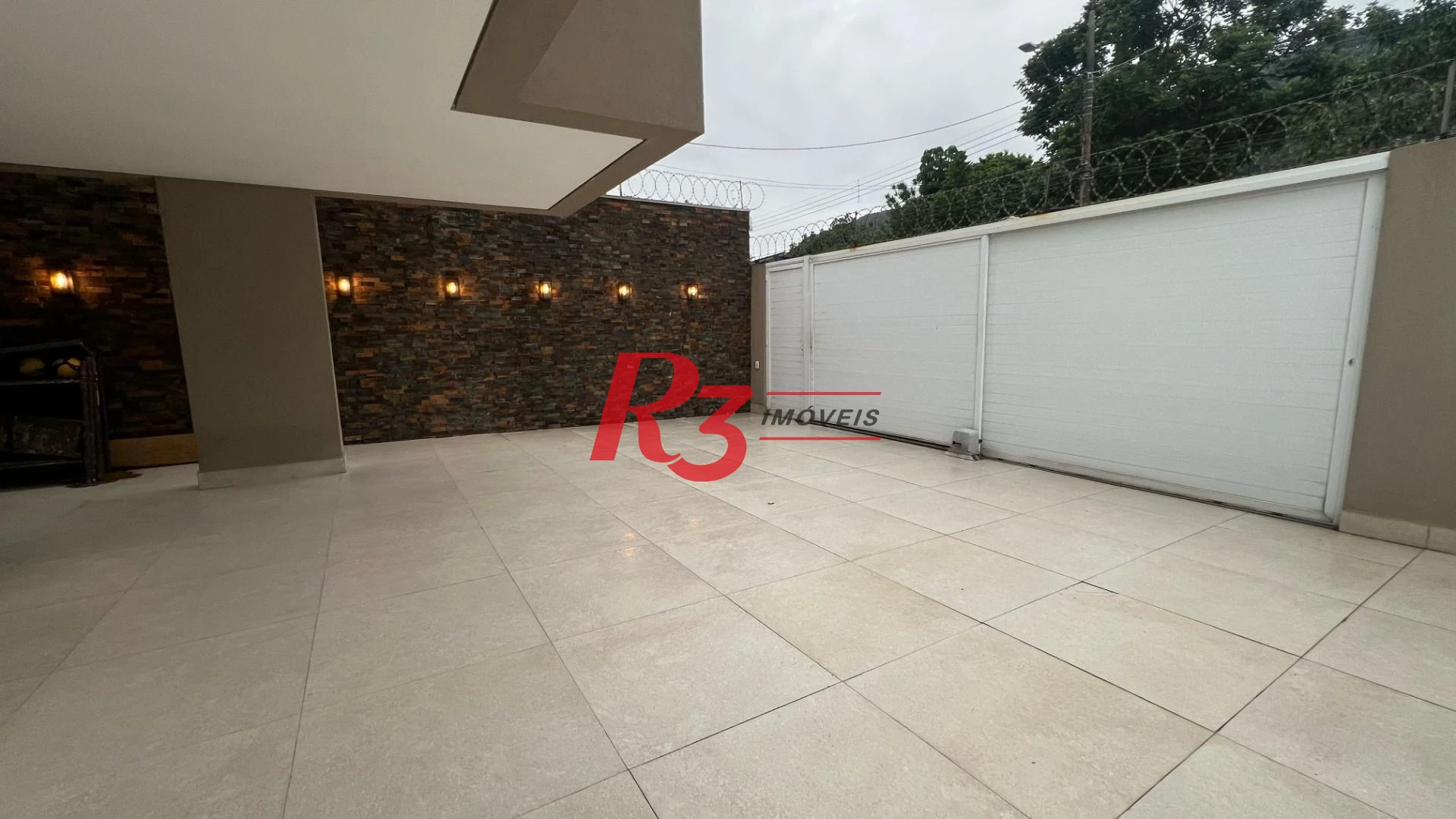 Casa com 4 dormitórios, 400 m² - venda por R$ 3.500.000,00 ou aluguel por R$ 15.000,00/mês - Jardim Guaiuba - Guarujá/SP